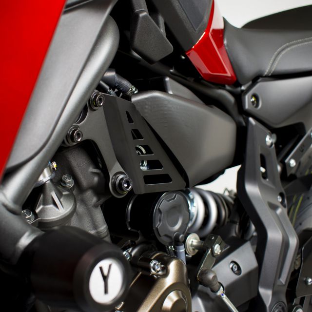 Yamaha MT-07 Tracer accelerator control cover