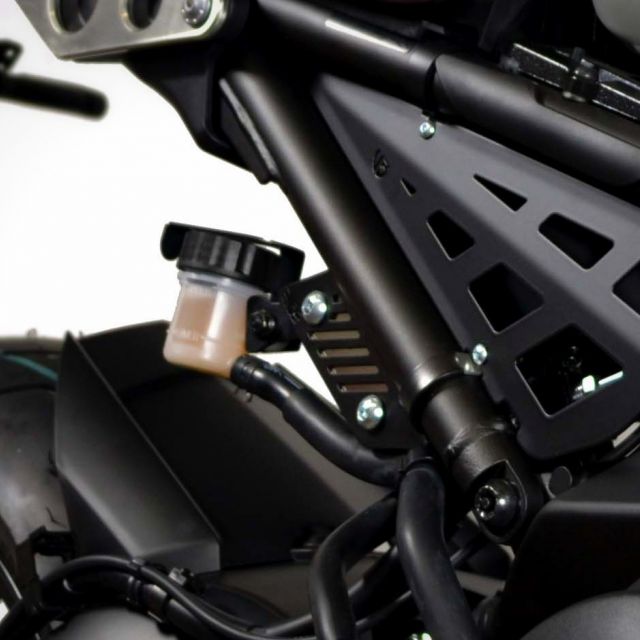 Yamaha XSR 900 replacement kit for passenger footboards