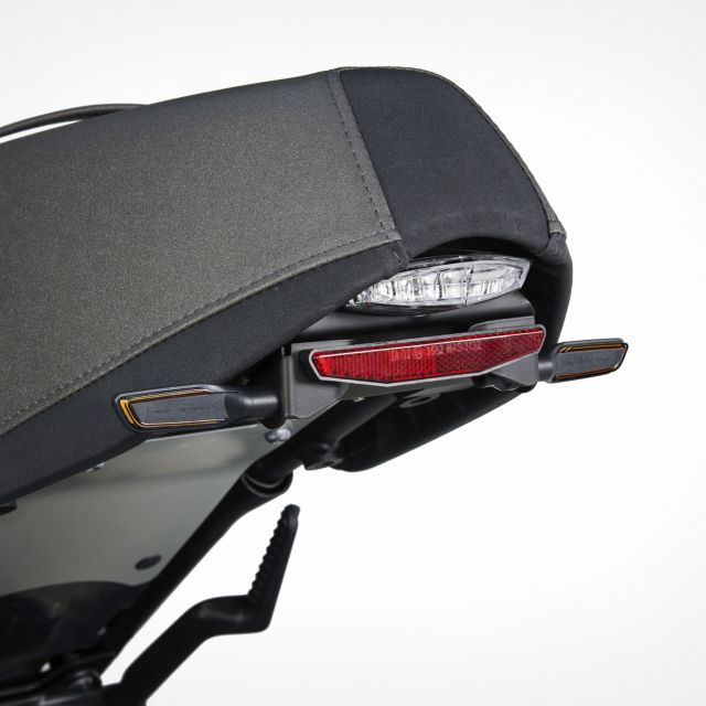 Yamaha XSR 900 turn lights relocation kit for Racer tail light